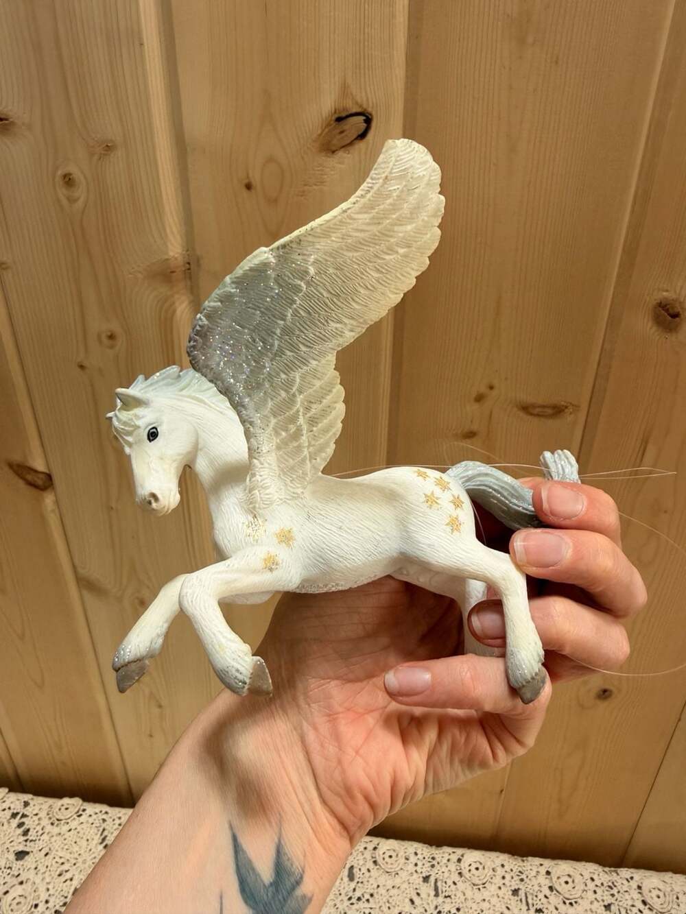Schleich White Winged Pegasus Horse Figurine with Glitter & Star Details 2004